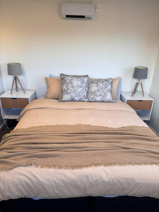 Cbd Luxury Parkside Living 2 Bedroom With Parking 크라이스트처치 외부 사진