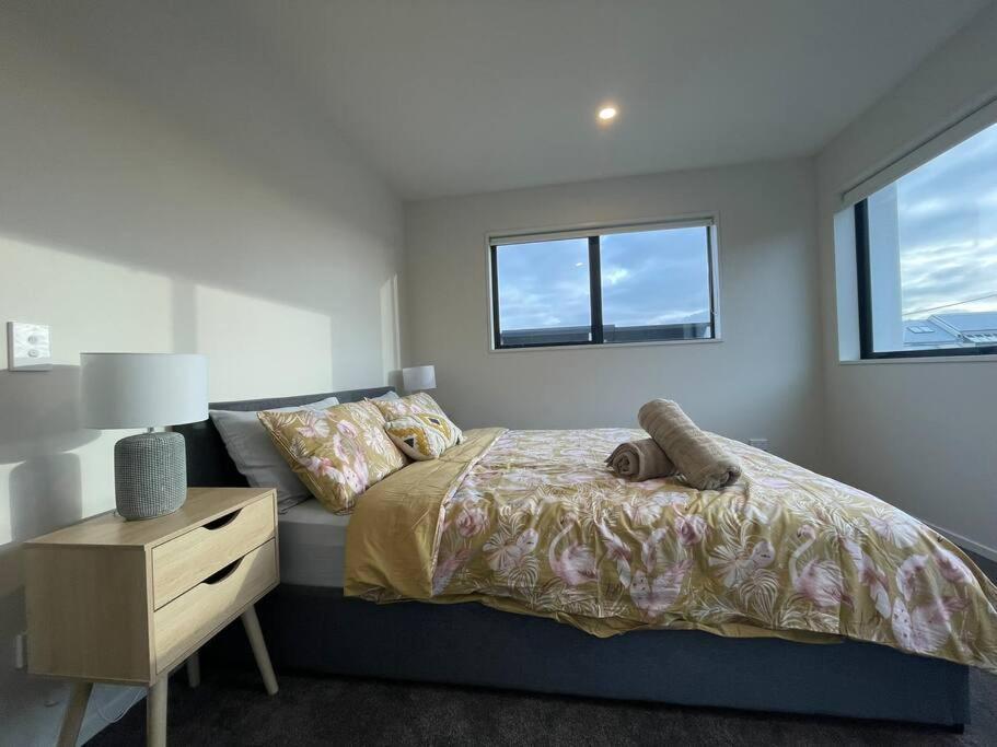 Cbd Luxury Parkside Living 2 Bedroom With Parking 크라이스트처치 외부 사진