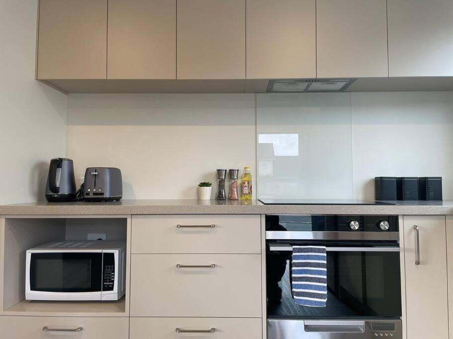 Cbd Luxury Parkside Living 2 Bedroom With Parking 크라이스트처치 외부 사진
