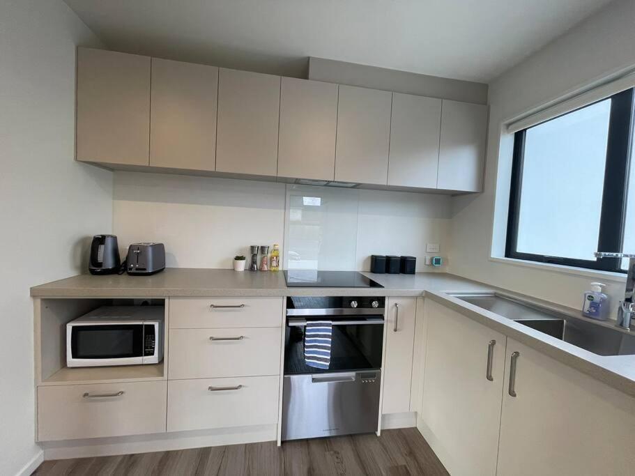 Cbd Luxury Parkside Living 2 Bedroom With Parking 크라이스트처치 외부 사진