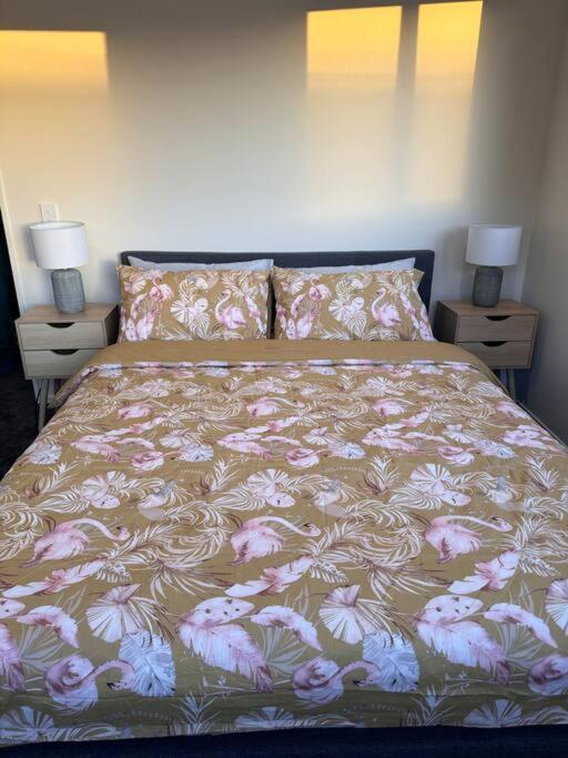 Cbd Luxury Parkside Living 2 Bedroom With Parking 크라이스트처치 외부 사진