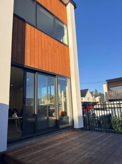 Cbd Luxury Parkside Living 2 Bedroom With Parking 크라이스트처치 외부 사진