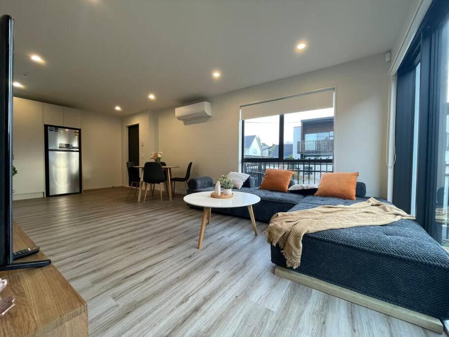 Cbd Luxury Parkside Living 2 Bedroom With Parking 크라이스트처치 외부 사진